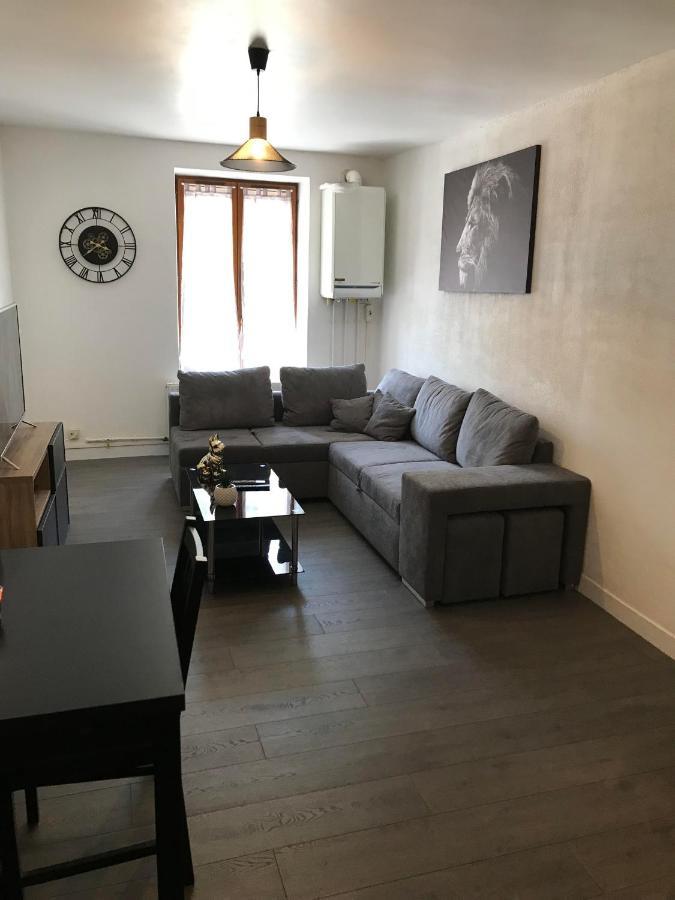 Au Faubourg Apartment Saint-Claude Luaran gambar